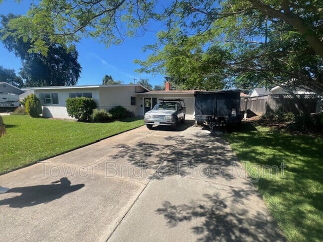 Building Photo - 8255 Oahu Dr