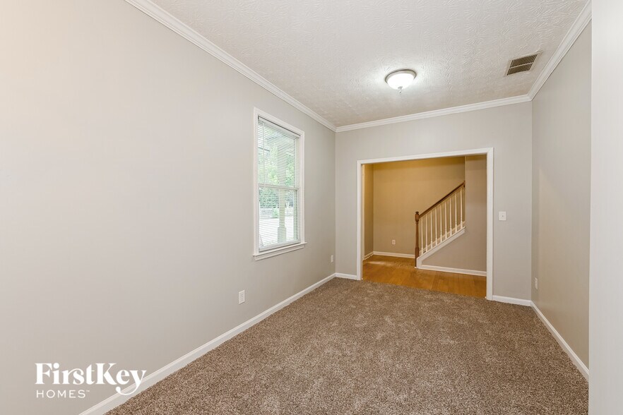 Building Photo - 1715 W Taylor Ave