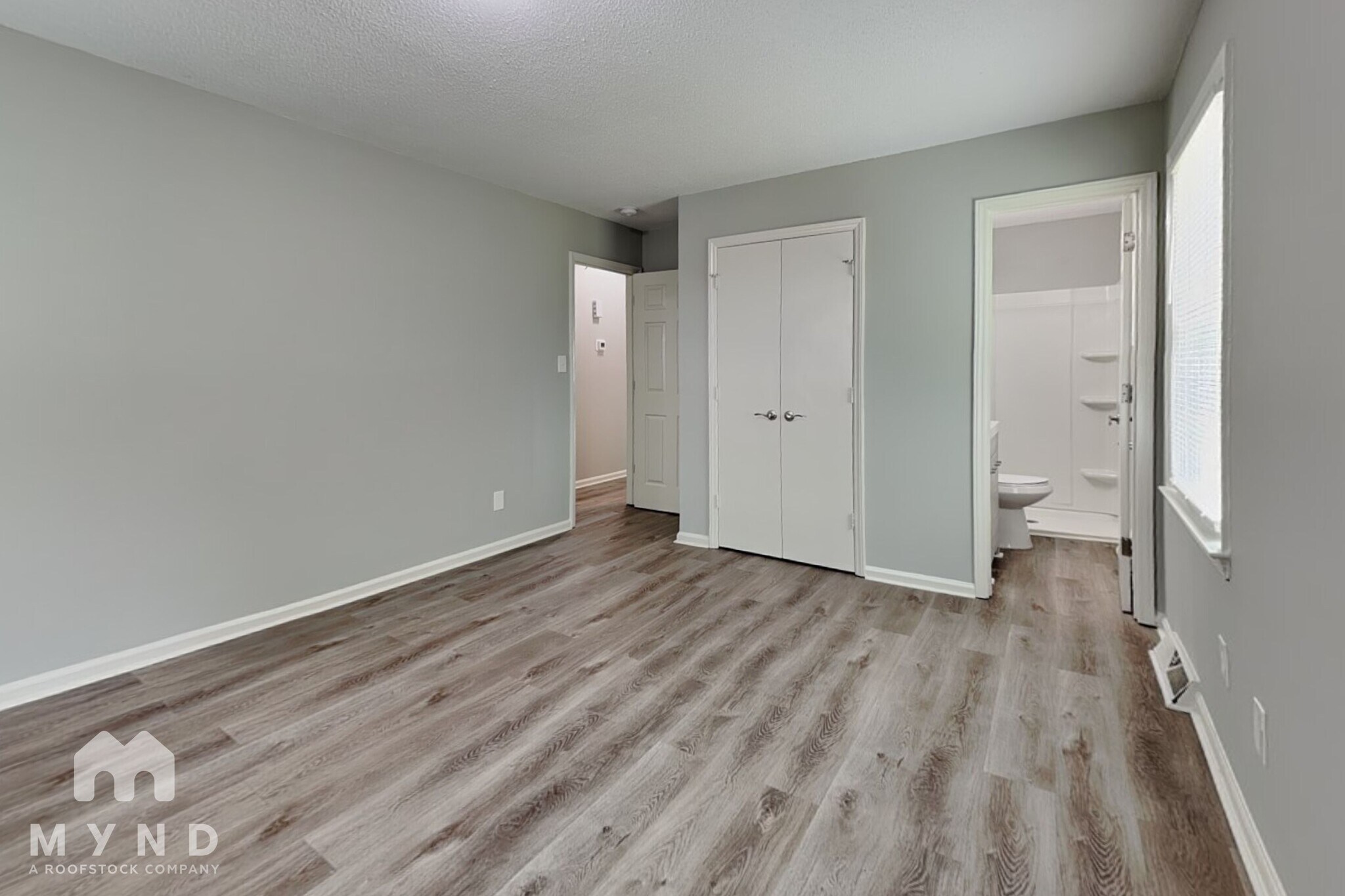 Building Photo - 547 Whitethorn Dr