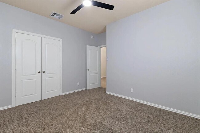 Building Photo - 16007 David Hill Ln
