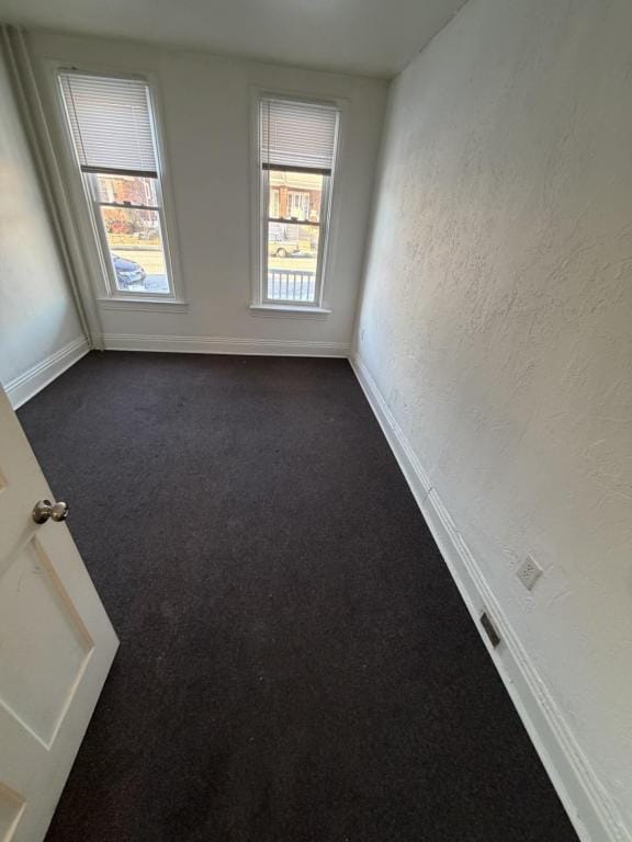 Building Photo - 302 W Cottage Pl