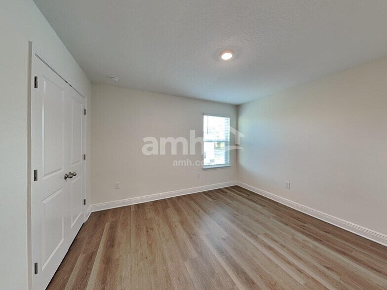 Building Photo - 5998 Pinewood Ests Dr