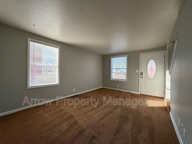 Building Photo - 5501 Benton St