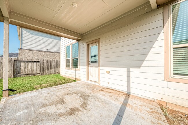 Building Photo - 223 Sintra Lk Wy