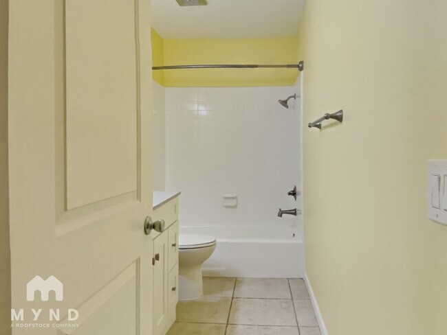 Building Photo - 17323 E Rosita Dr