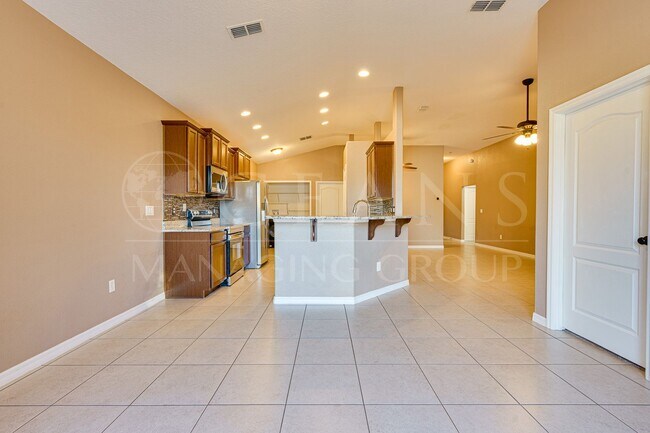 Building Photo - Beautiful 3-Bedroom Home for Rent in Port Orange Plantation