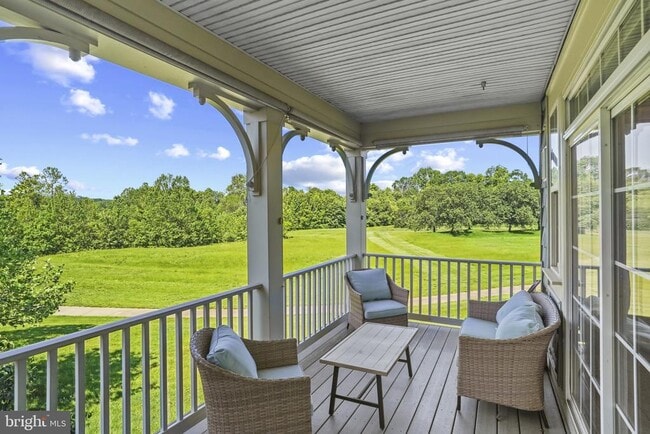Building Photo - 13868 Greendale Dr