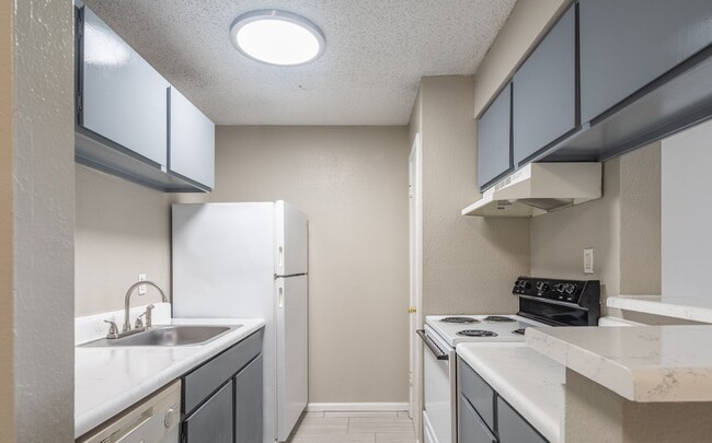 Building Photo - Albion Apartments