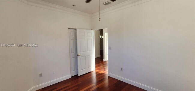 Building Photo - 7400 S Aragon Blvd