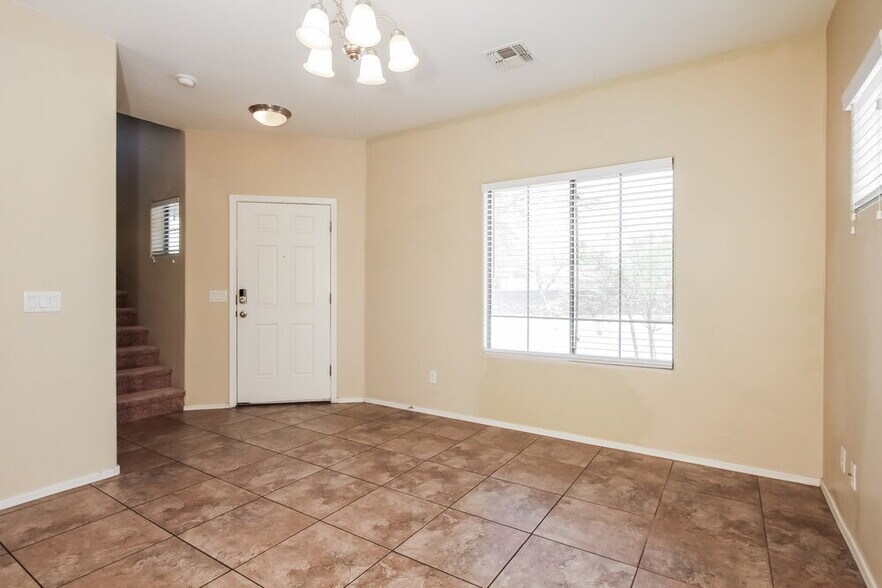 Building Photo - 7906 S 50th Dr