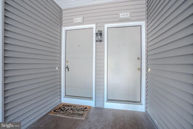 Building Photo - 8304 Tamarron Dr