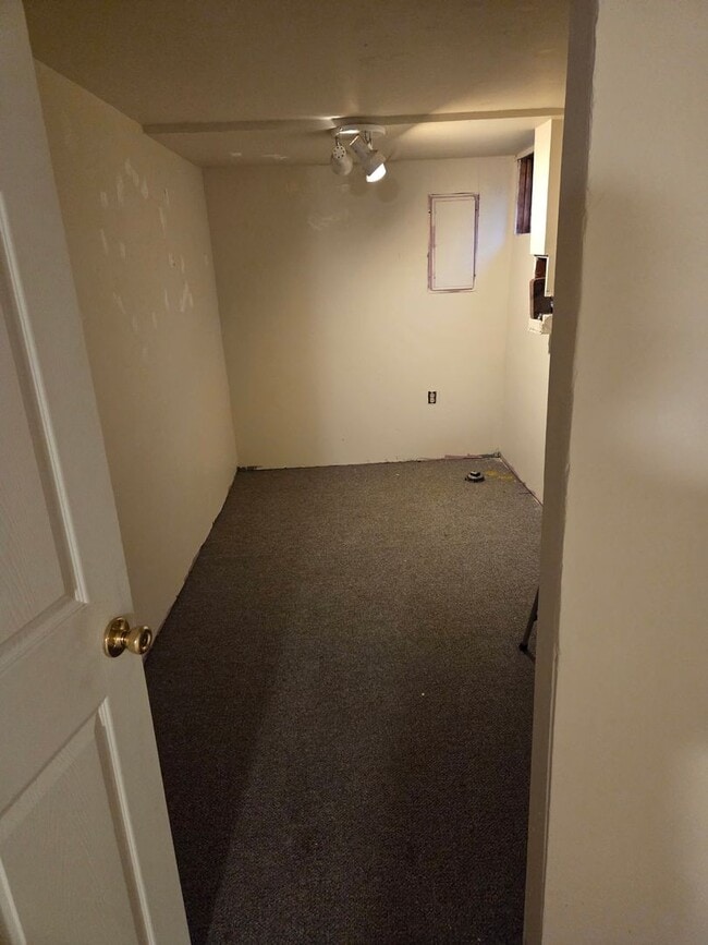 Building Photo - 4847 SE 87th Ave