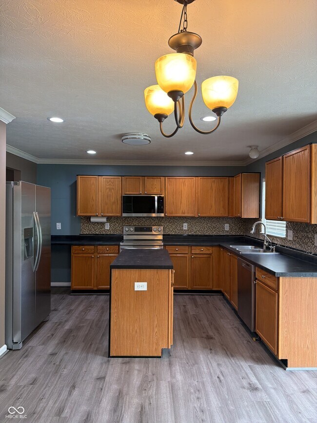 Building Photo - 4410 Viva Ln