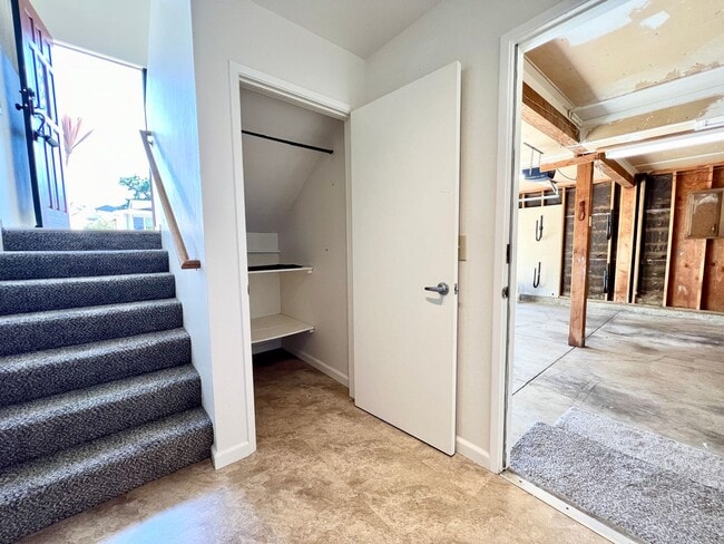 Building Photo - Spacious 4-Bed, 3-Bath Single-Family Home ...