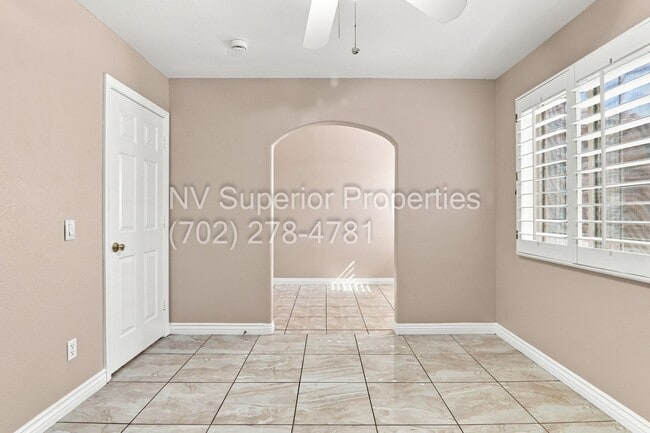 Building Photo - 3876 Waynesvill St