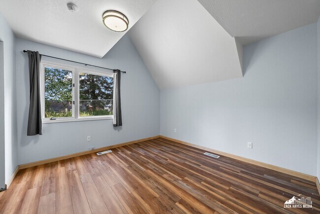 Building Photo - 6010 Staedem Dr