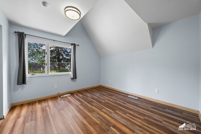 Building Photo - Towne East Single Family Home