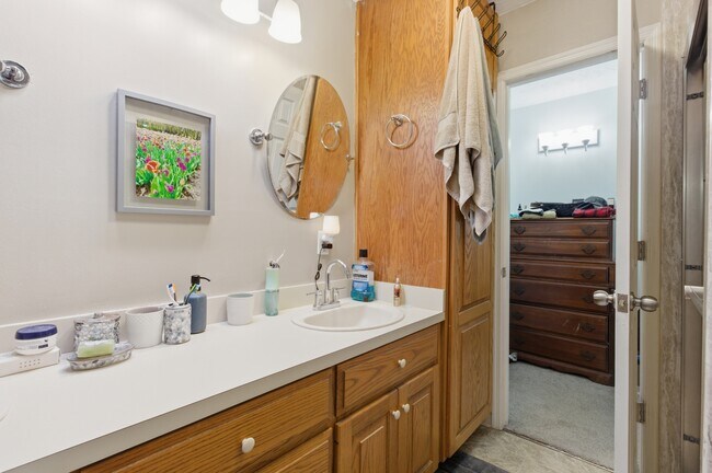 Building Photo - 601 Winged Foot Ct