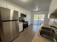 Building Photo - Remodeled Condo in West Valley