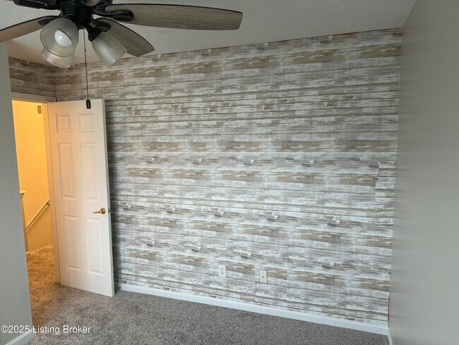 Building Photo - 9500 Bayberry Green Ln