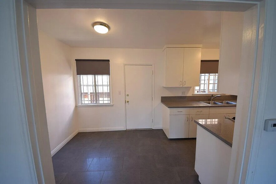 Building Photo - 4401 1/2 W Exposition Blvd