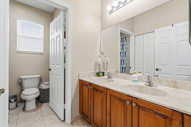 Building Photo - 8097 Via Bolzano