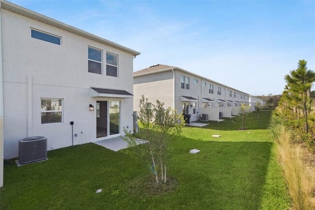 Building Photo - 2653 Skyline Lp