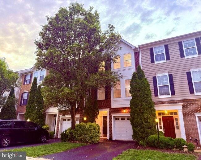 Building Photo - 14216 Legend Glen Ct