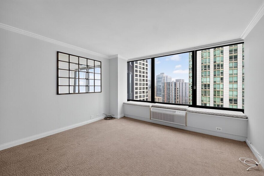 Building Photo - 155 N Harbor Dr
