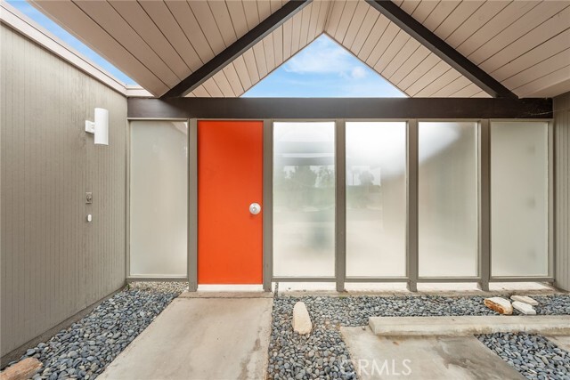 Building Photo - 5112 E Valencia Dr