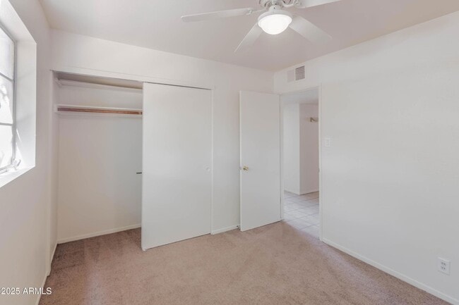 Building Photo - 7013 E Loma Land Dr