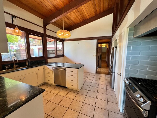 Building Photo - SPACIOUS FOUR BEDROOM TWO AND HALF BATH CH...