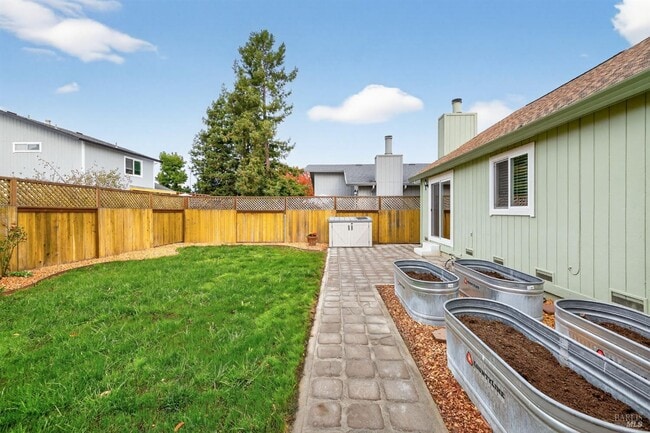 Building Photo - 4533 Hillview Ct