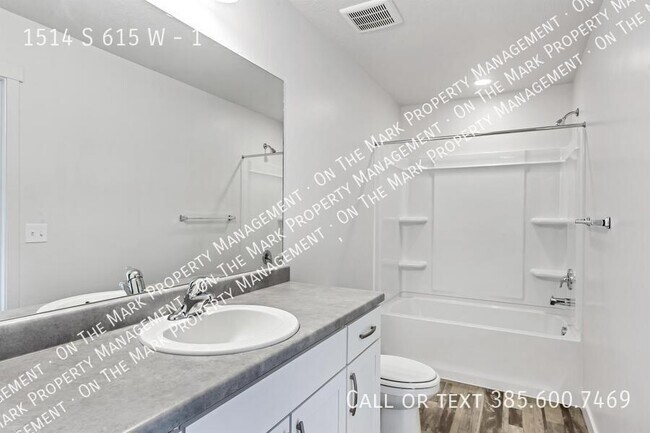 Building Photo - 1514 615 W