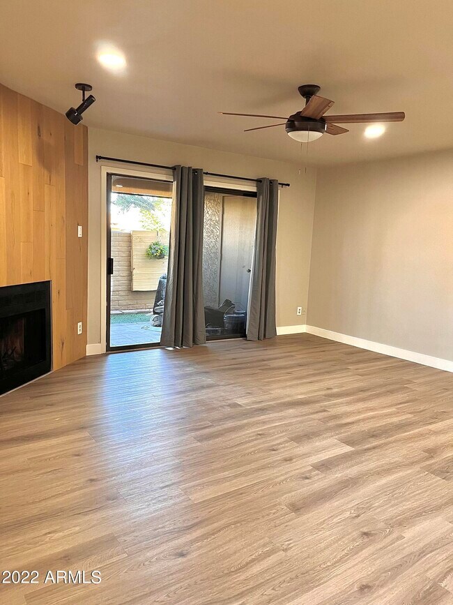 Building Photo - 7950 E Starlight Way