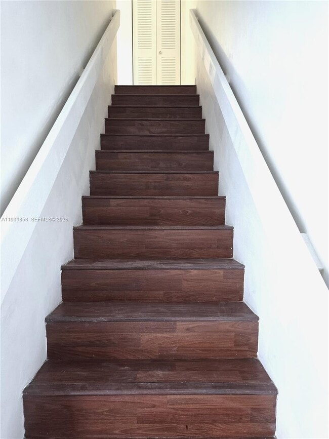 Building Photo - 1100 SW 104th Ct