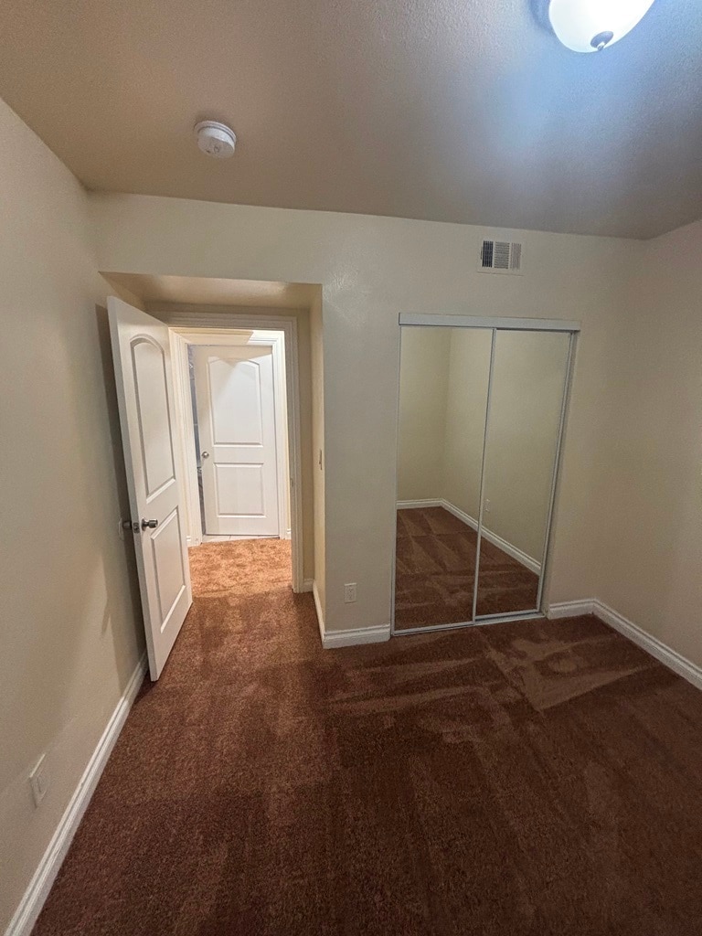 Building Photo - 156 E 67th St