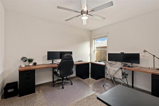 Building Photo - 813 Twin Edge Dr