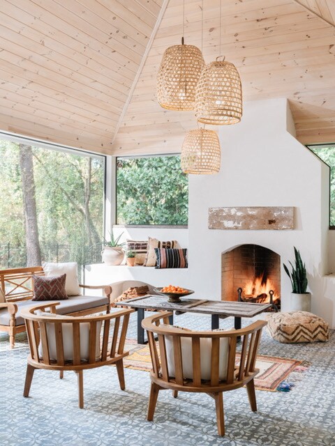 Building Photo - 3565 Lake Dr SE