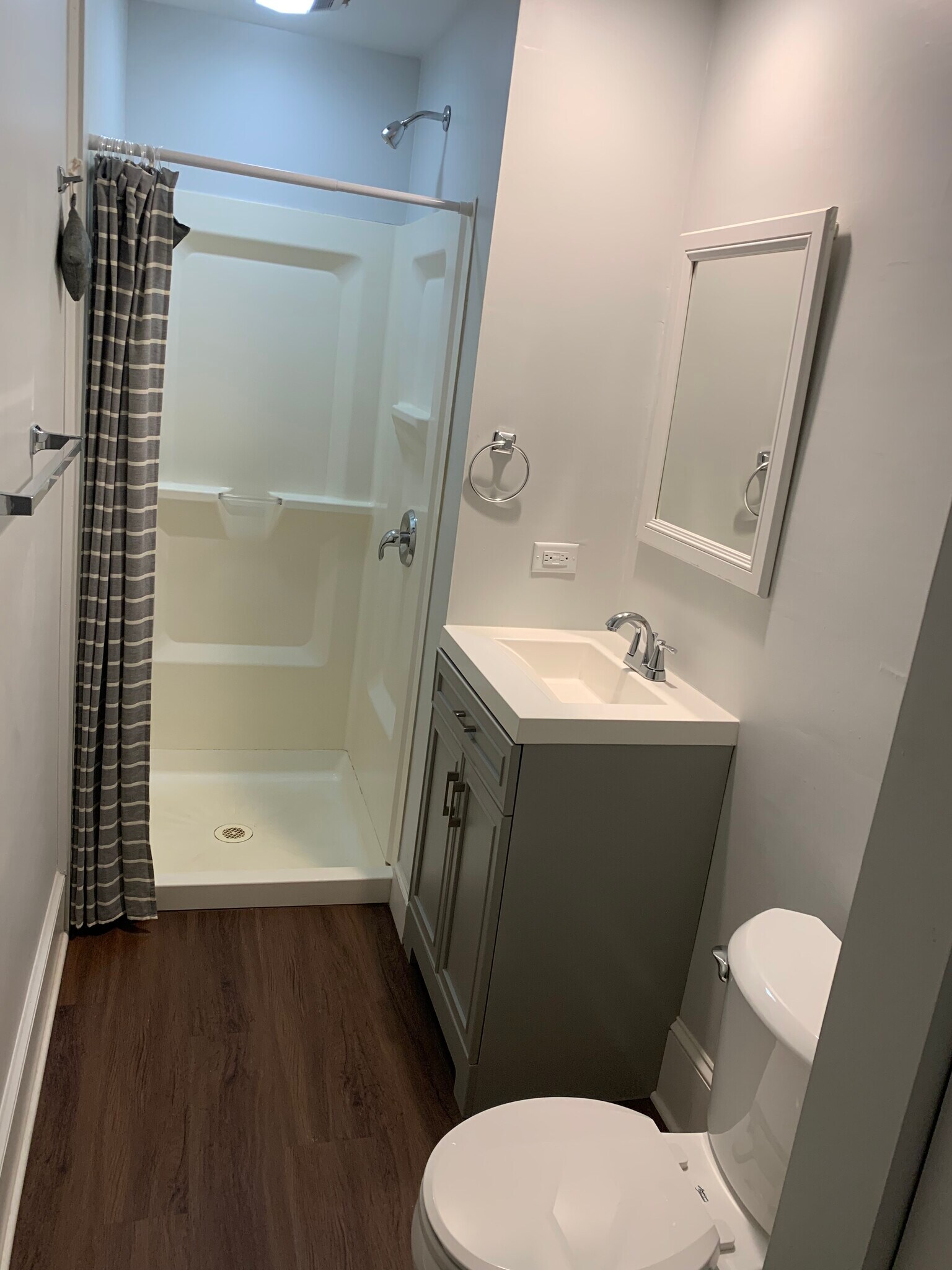 Building Photo - 152 Rosedale St