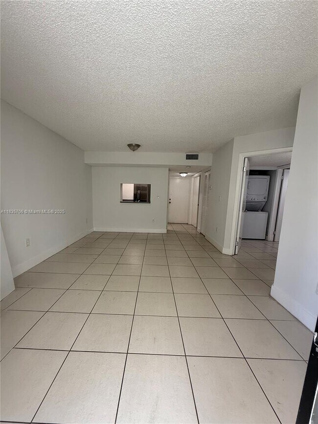 Building Photo - 8215 SW 152nd Ave