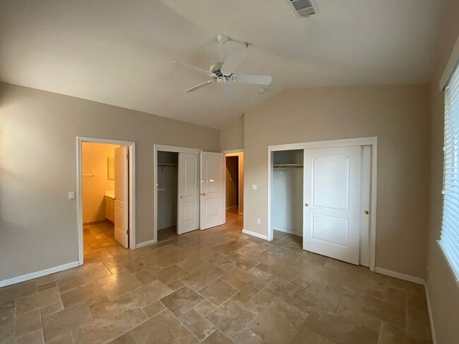 Building Photo - Beautiful Three Bedroom Single Level Napa Home
