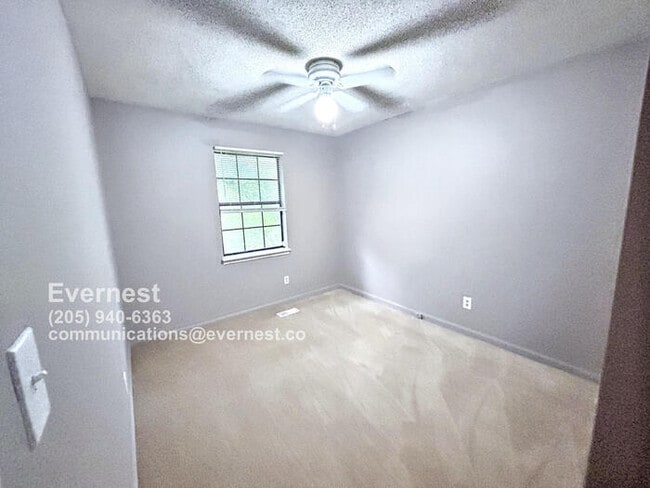 Building Photo - Comfortable and Convenient 3-Bedroom Townh...