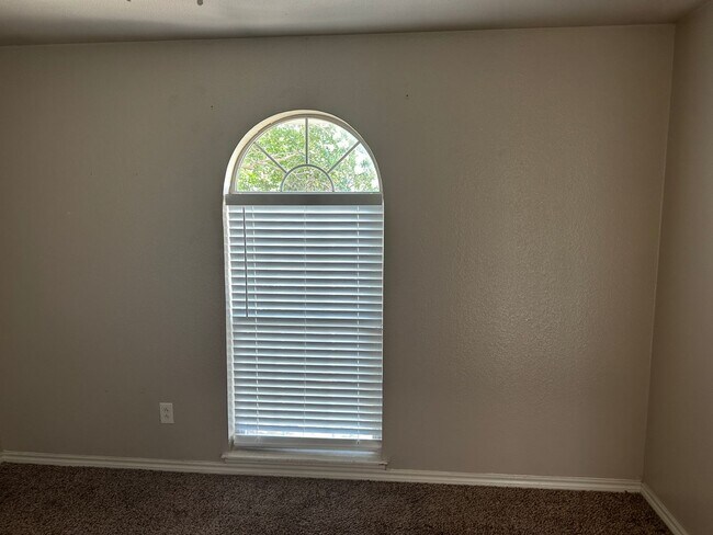 Building Photo - College Station - 3 bedroom/2 bath Duplex ...