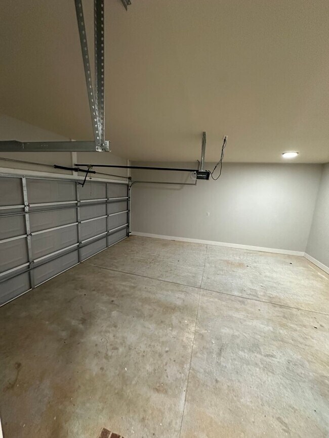 Building Photo - Located in the Redland Elementary and Middle School district.