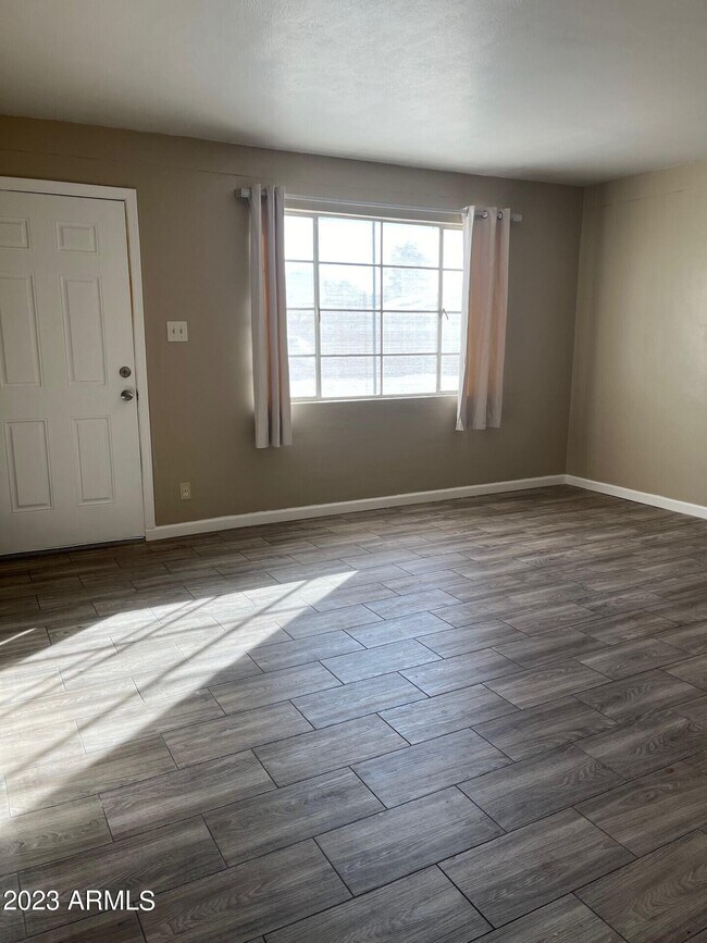 Building Photo - 8638 North 8th St