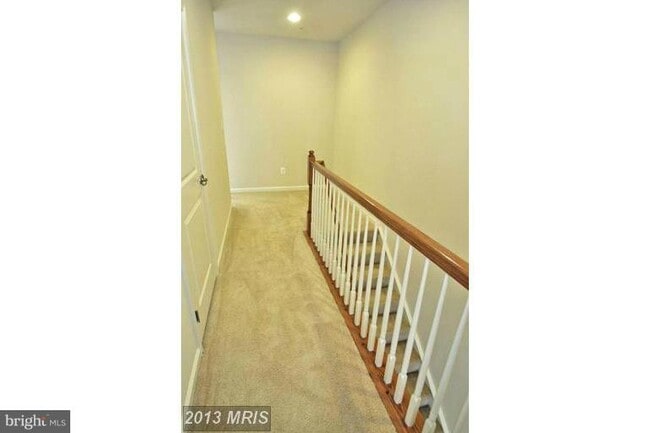 Building Photo - 9549 Hyde Pl