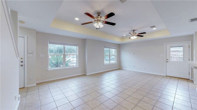 Building Photo - 3771 Oldenburg Ln