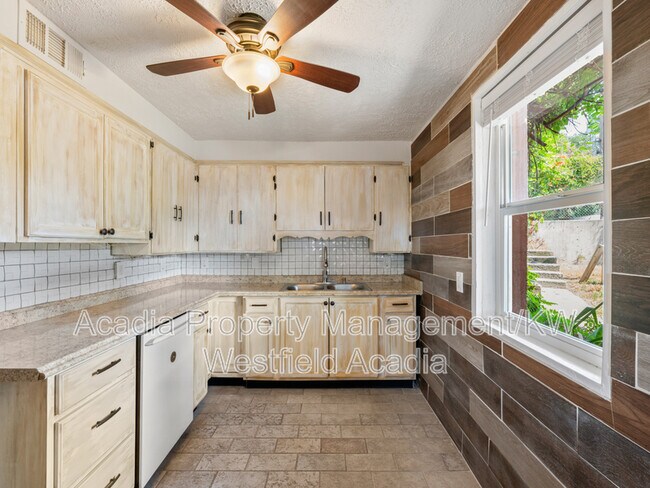 Primary Photo - 4092 Orchard Dr