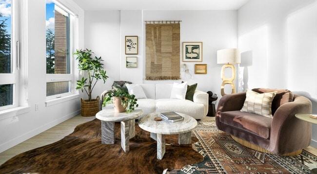 Building Photo - Swell